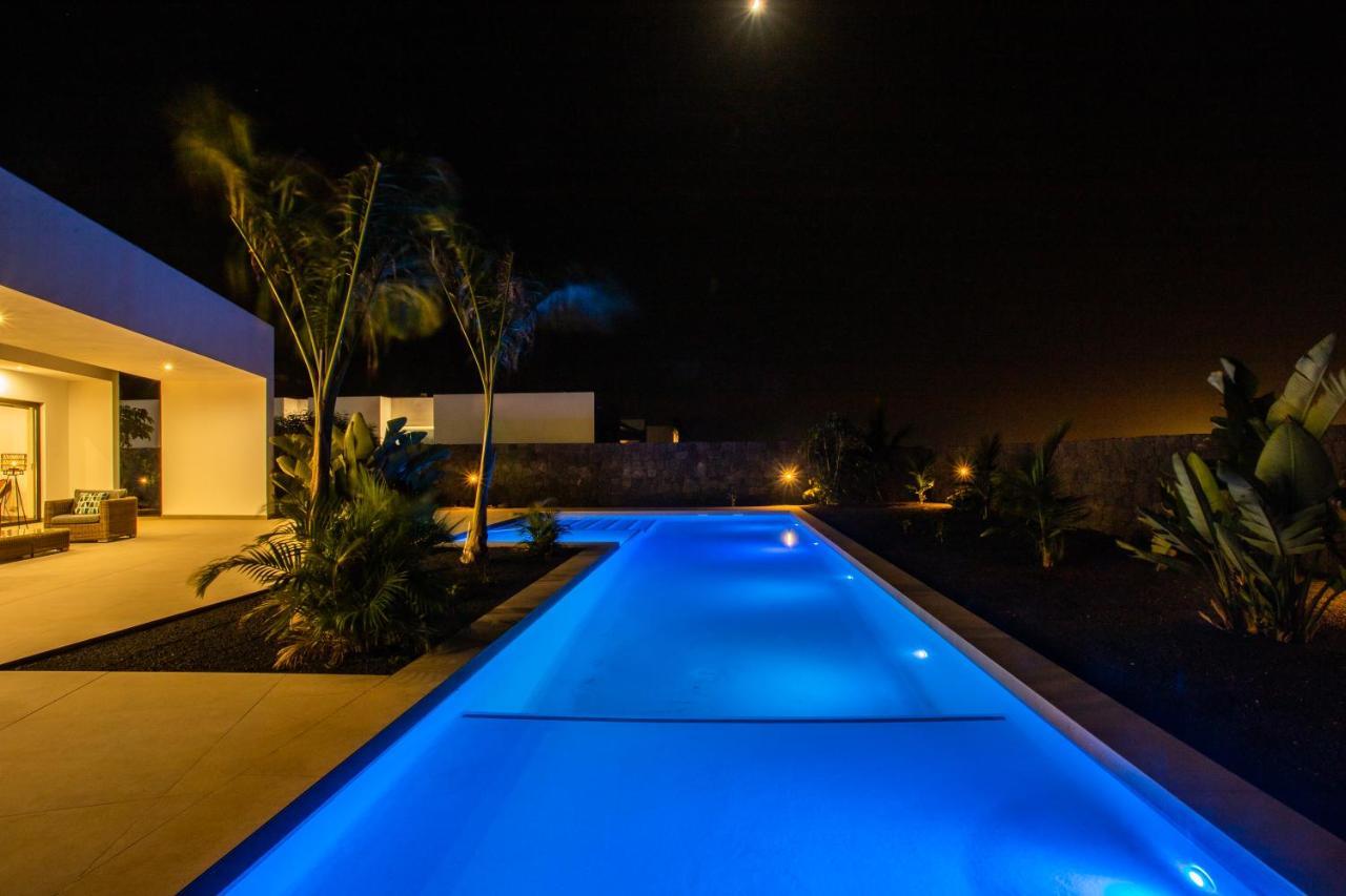 Villa Macan Тегисе Экстерьер фото