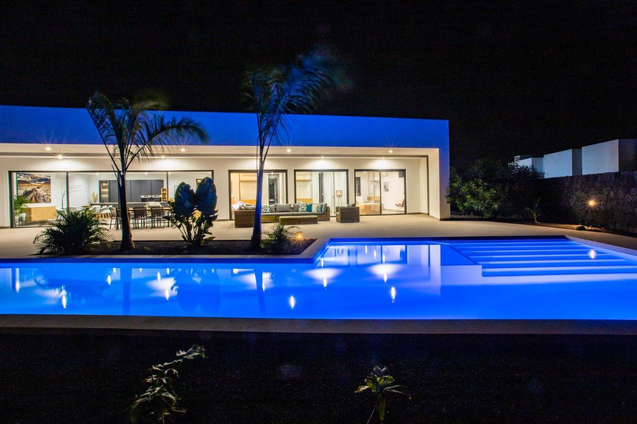 Villa Macan Тегисе Экстерьер фото