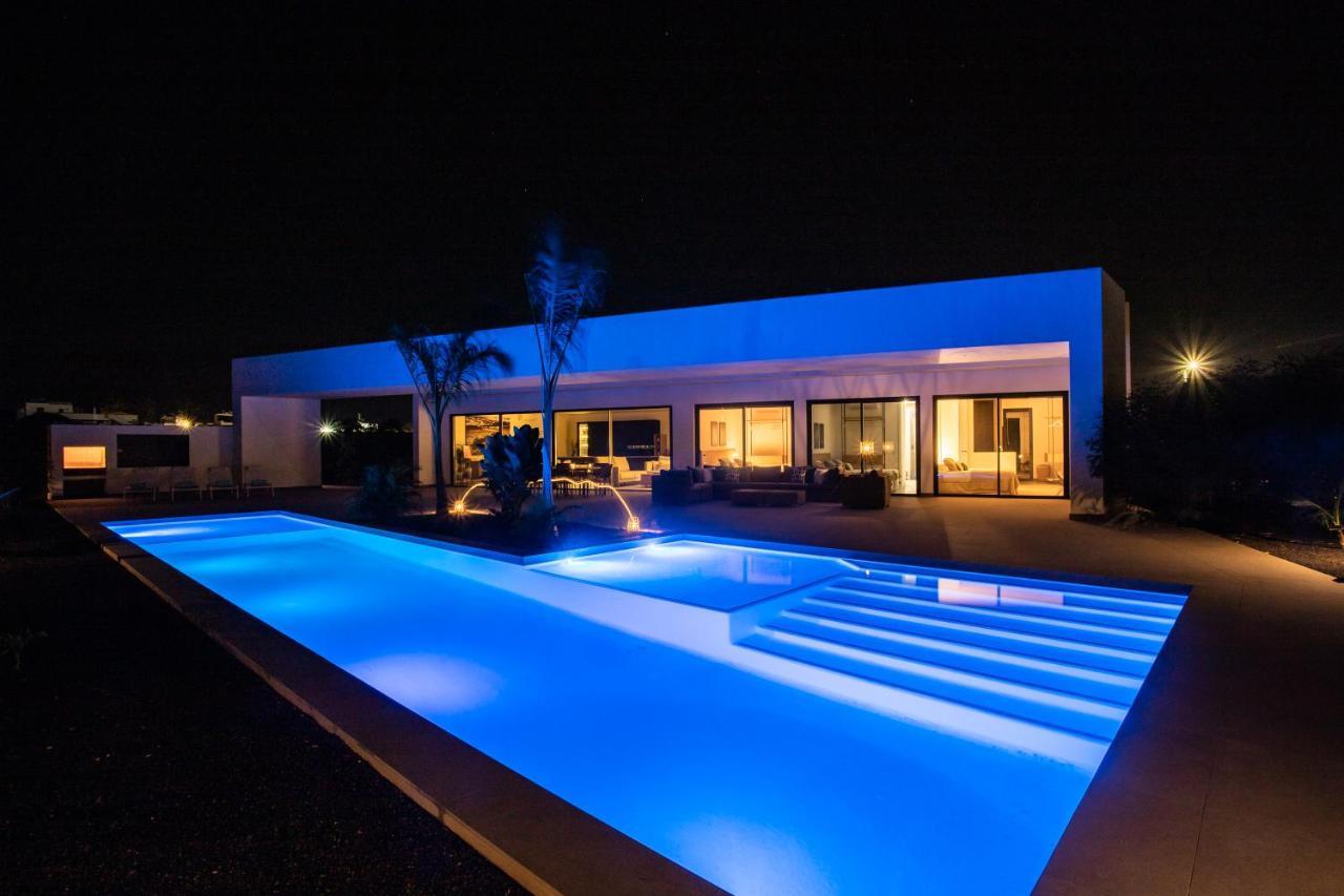 Villa Macan Тегисе Экстерьер фото